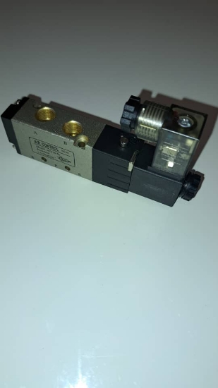 تصویر  شیر برقی 1/8، 220 ولت